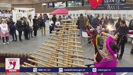 Không gian Văn hoá Việt Nam toả sáng tại “Hội chợ châu Á 2023” tại Pháp