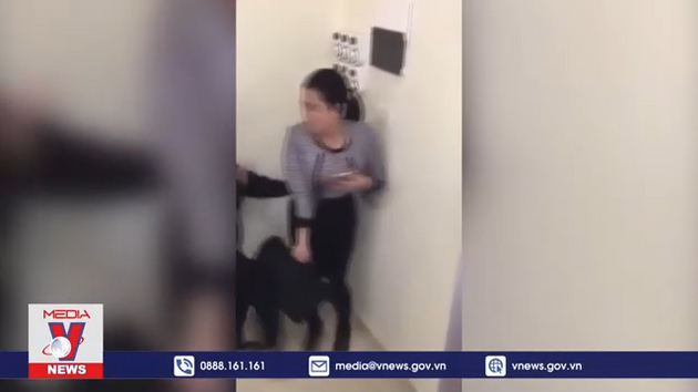 Tạm đình chỉ hiệu trưởng vụ học sinh quây cô giáo ở Tuyên Quang