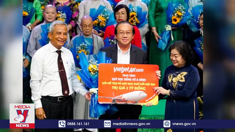 Vietjet nhận bằng khen vì đóng góp cho thế hệ trẻ