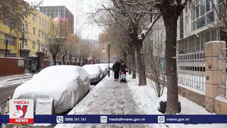 Bắc Kinh vui mừng đón tuyết đầu mùa