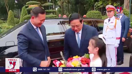 Lễ đón Thủ tướng Vương quốc Campuchia thăm chính thức Việt Nam