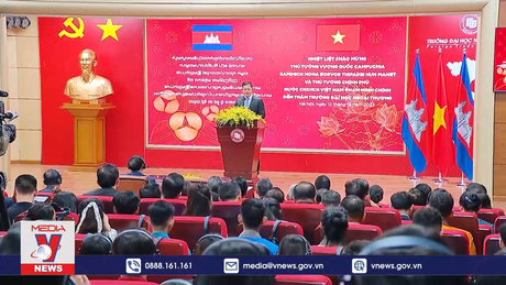 Thủ tướng Việt Nam và Thủ tướng Campuchia thăm ĐH Ngoại thương