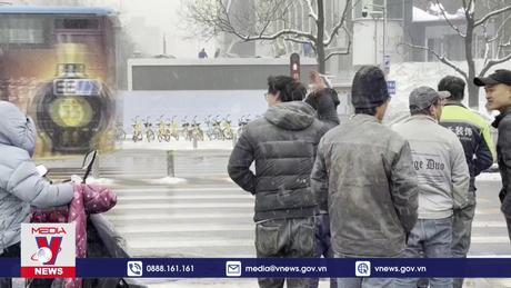 Trung Quốc ban bố cảnh báo vàng về bão tuyết