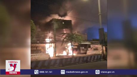 Cháy quán karaoke ở Bình Dương