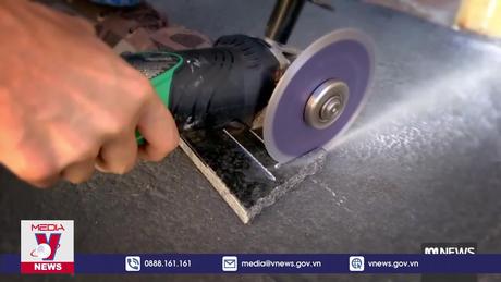 Australia trở thành quốc gia đầu tiên cấm đá nhân tạo