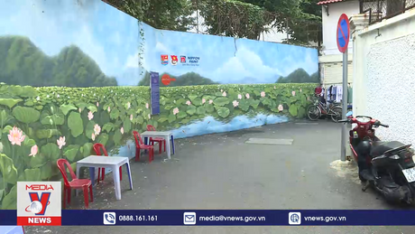 Vẽ tranh bích họa xóa “rác quảng cáo”, tín dụng đen