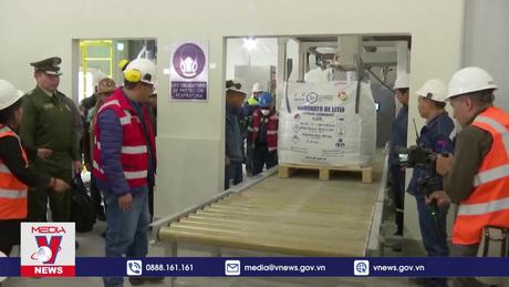 Bolivia khánh thành nhà máy lithium đầu tiên