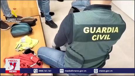 Tây Ban Nha bắt nhân viên sân bay nghi 