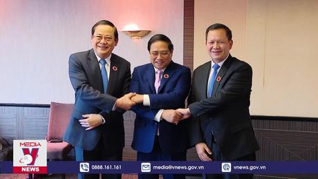 Thủ tướng 3 nước Việt Nam, Lào, Campuchia cùng ăn sáng, làm việc