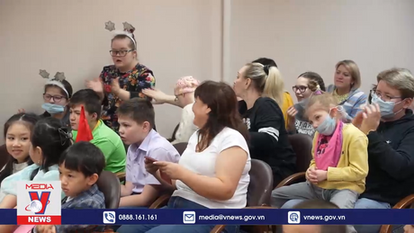 Người Việt chúc mừng năm mới trường trẻ em khuyết tật ở Moskva