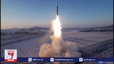 Triều Tiên xác nhận phóng ICBM Hwasong-18