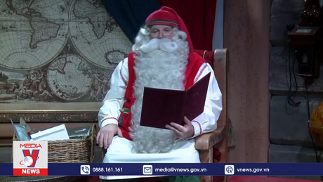 Ông già Noel gửi lời chúc và thông điệp hòa bình