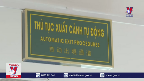 Cửa khẩu Quốc tế Lào Cai sôi động dịp cuối năm