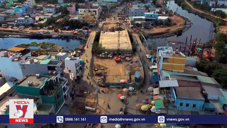 Nhếch nhác những cây cầu dở dang ở cửa ngõ TP.HCM