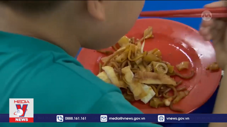 Kiểm soát chặt bữa ăn học đường