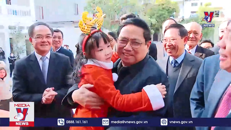 Thủ tướng chúc mừng Giáng sinh tại Bắc Giang 