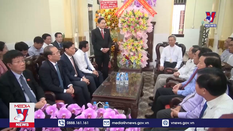 Ủy ban Trung ương MTTQ Việt Nam chúc mừng Giáng sinh tại Vĩnh Long