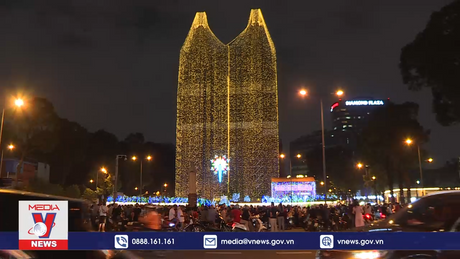 TP.HCM rộn ràng đón Giáng sinh 2023