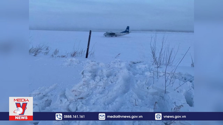 Máy bay Nga hạ cánh nhầm xuống sông băng