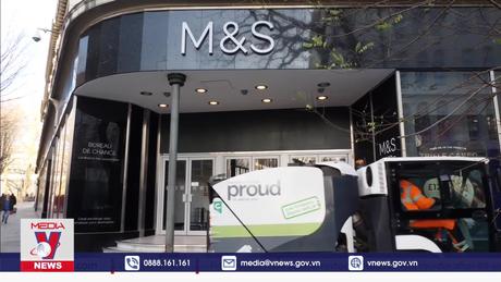 Mùa mua sắm sôi động ở Anh