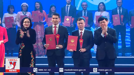 Trao giải thưởng Sách quốc gia lần thứ 6