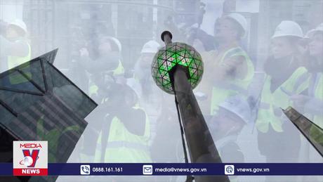 Quả cầu pha lê New York sẵn sàng cho lễ đón năm mới