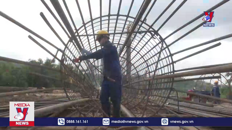 Thi công “xuyên Tết” cao tốc Bắc - Nam qua tỉnh Phú Yên 