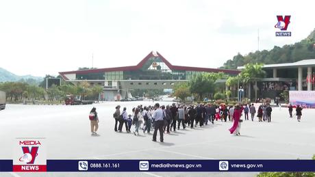 Đón đoàn khách quốc tế 