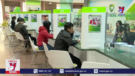 Một loạt ngân hàng thay đổi phí SMS Banking 