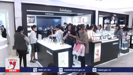 Doanh số bán lẻ tại Hàn Quốc lần đầu giảm sau 20 năm