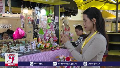 Chợ phiên @ Buôn Ma Thuột thu hút du khách