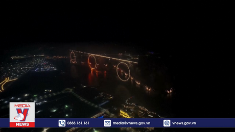 Màn trình diễn pháo hoa và drone lập nhiều kỷ lục thế giới