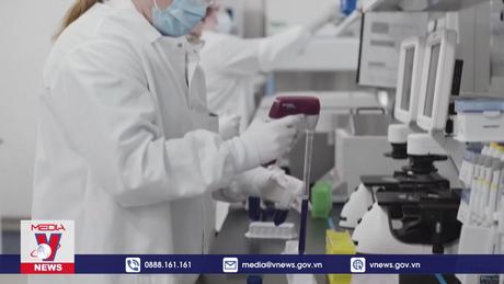 Số ca mắc COVID-19 và cúm tăng nhanh ở Mỹ