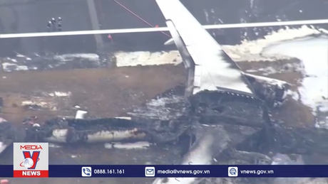 Tìm thấy một hộp đen trong vụ tai nạn ở sân bay Haneda