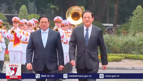 Thủ tướng Lào thăm chính thức Việt Nam