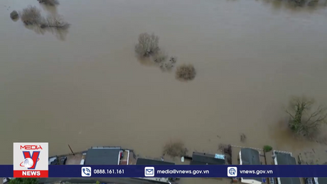 Anh cảnh báo thời tiết giá lạnh sau mưa lũ