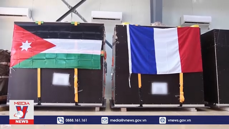 Pháp, Jordan phối hợp thả hàng viện trợ cho Dải Gaza