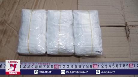 Quảng Trị bắt 2 đối tượng vận chuyển 30.400 viên ma tuý