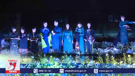 Kể chuyện văn hóa Việt qua những tà áo dài