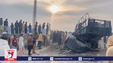 Đánh bom xe cảnh sát tại Pakistan