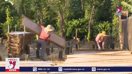 Làng nghề bánh tráng Hòa Nhơn tất bật vào vụ Tết 