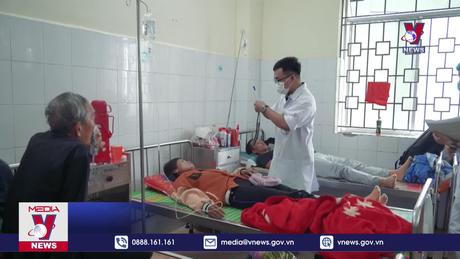 Ngộ độc, tử vong do uống nước nấu từ rễ cây rừng