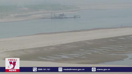 Mực nước sông Hồng, sông Đà chảy qua Phú Thọ thấp kỷ lục