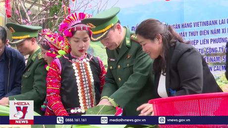 Quân dân biên giới đón Xuân sớm