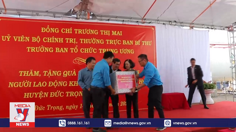 Tặng quà Tết công nhân, người lao động Lâm Đồng