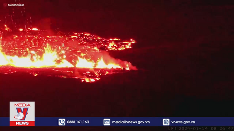 Núi lửa “tỉnh giấc” ở Tây Nam Iceland