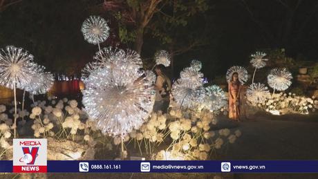 Rực rỡ lễ hội ánh sáng Nasatta tại Thái Lan