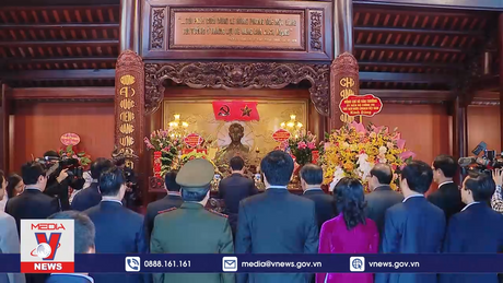 Chủ tịch nước Võ Văn Thưởng dâng hương tại Nghệ An