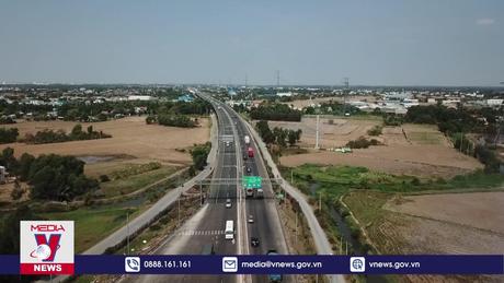 Đề xuất thiết kế đường cao tốc với 3 cấp tốc độ