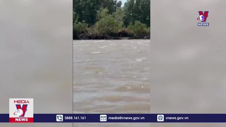 Cà Mau tìm kiếm 3 thợ lặn mất tích sau tiếng nổ lớn trên sông